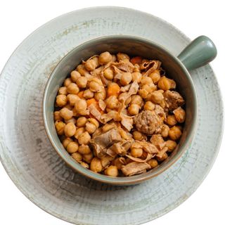 Potaje de Garbanzos con Costillas de Cerdo