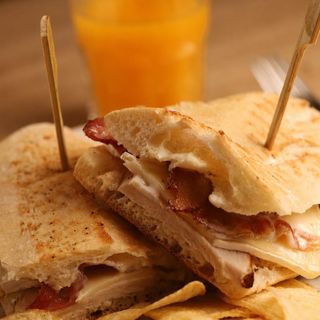 Panini Chicken Bacon- 23 CM.