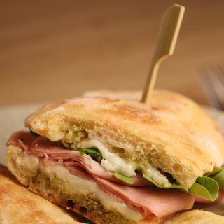 Panini Bologna- 23 CM.