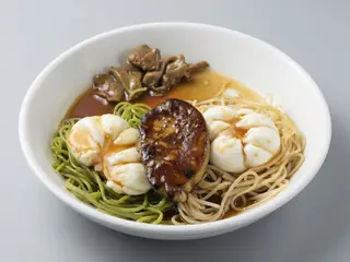 Huevos Poché Con Pasta Fresca Y Foie