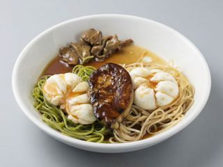 Huevos Poché Con Pasta Fresca Y Foie