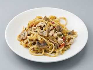 Espaguetis con gambas y champiñones al ajillo 