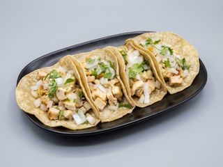 TACO POLLO CON QUESO 4UD
