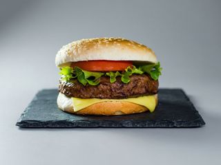 Hamburguesa De Buey Con Queso De Cabra