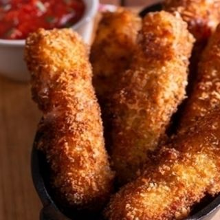 Fingets con salsa BBQ 