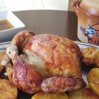 Promoción 1 pollo con 3 raciones de patatas fritas 
