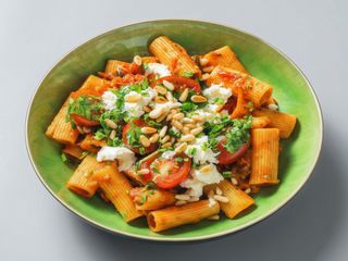 Rigatoni caprese