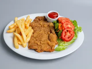Milanesa Ternera Con Ensalada Mixta