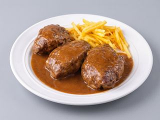 Carrilleras Al Vino Tinto con patatas