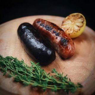 Picada De Chorizo Y Morcilla