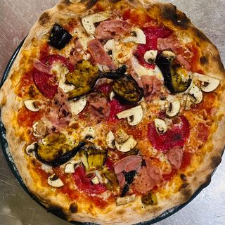 pizza 4 estaciones (40 cm.)