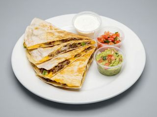Quesadilla de carne mechada XL