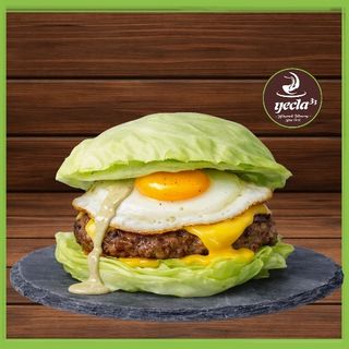 Burger Keto Cheese Trufada ( 419 Cal, 37g proteínas, 3g carbohidratos, 27g grasas)