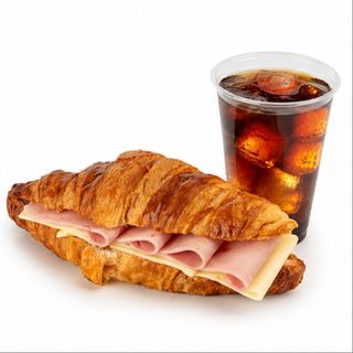 Croissant Mixto Y Bebida