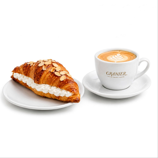 Combo Croissant de Nata o Bamba y Café
