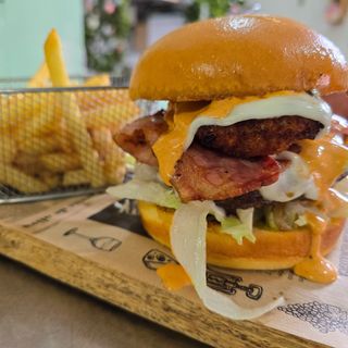 HAMBURGUESA SUPREMA