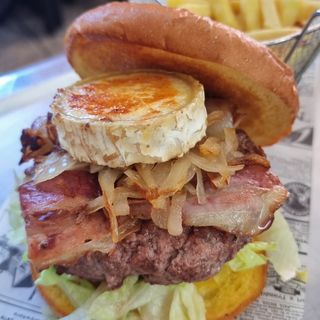 HAMBURGUESA WOWW