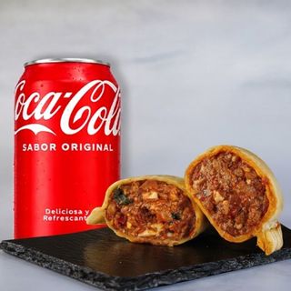 Pack 2 Empanadas a Elección + Bebida 330ml