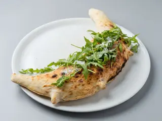 Pizza Calzone Clásica