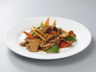 51. Ternera Con Verduras Variadas