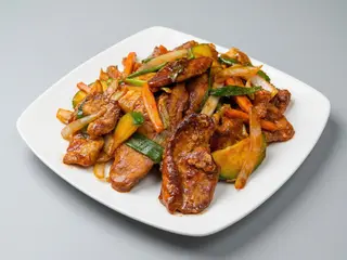 72. Cerdo Con Verduras Variadas