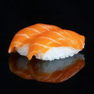 201. Nigiri De Salmón