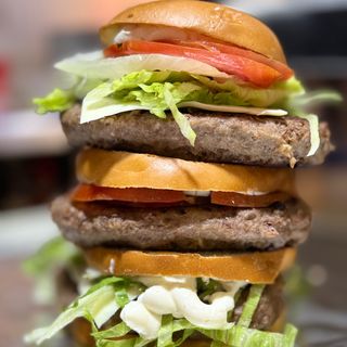 Triple hamburguesa de buey