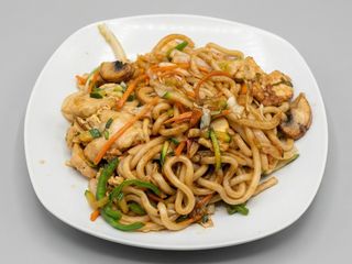 #32b udon con pollo