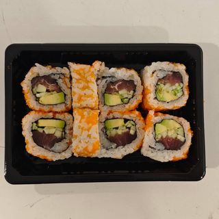 #91A Maki California Tobiko Atun (8 Uds).