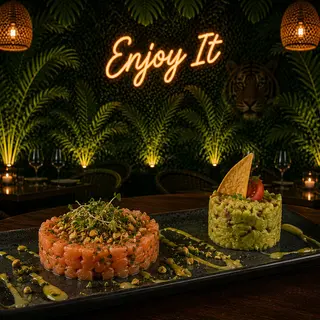 54. Tartar De Salmón