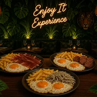 101. Huevos Estrellados Y Butifarra De Perol