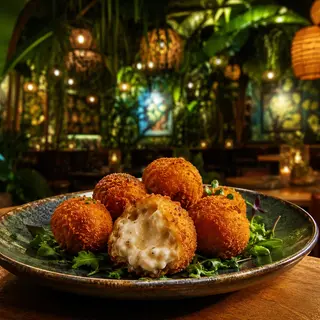 10. Croquetas De Jamón Ibérico (4 Uds.)