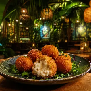 14. Croquetas de Gambas y Chipirones (4 Uds.)
