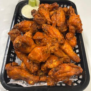 Mega Wings Buffalo (32 Wings Approx.)