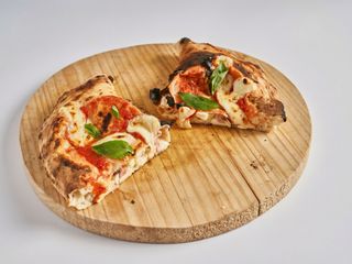 Calzone Napoletano