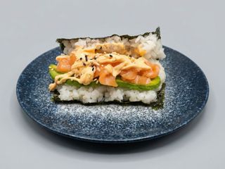 NUEVO Tako nori tartar de salmón 