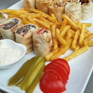 La Bandeja de Lebnene para 2 personas