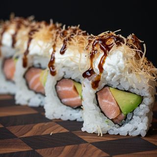 Salmón Teriyaki Roll