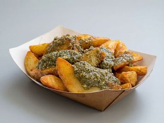 Patatas salsa pesto