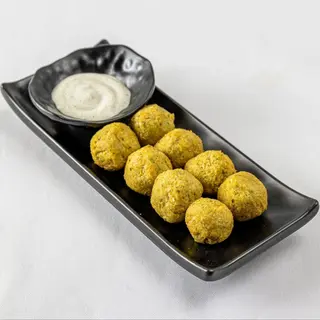 BOCADITOS  DE FALAFEL & YOGURT