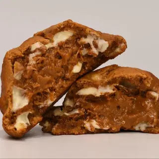 Lotus Dubai Cookie