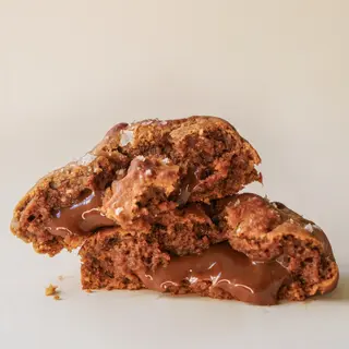 Salted Dulce de Leche Cookie