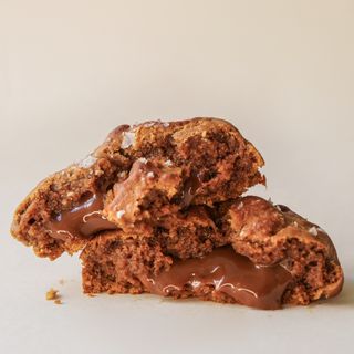 Salted Dulce de Leche Cookie