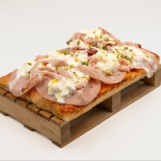 Pizza bologna