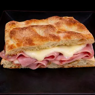 Focaccia Jamon y queso