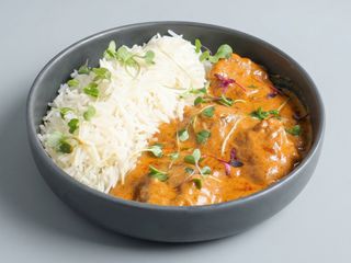 Butter Tofu tradicional con arroz basmati