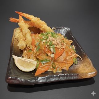 Pad Thai con Tempura de Langostinos