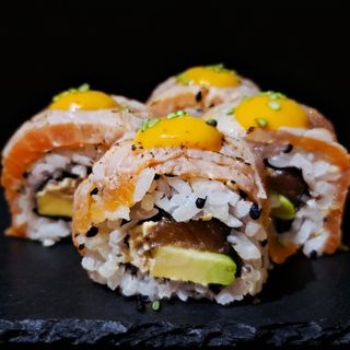 Uramaki spicy atun