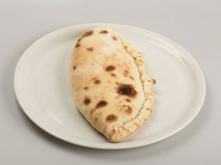 Pizza CALZONE (30 Cm.)
