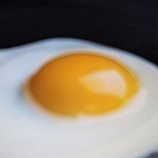 HUEVO